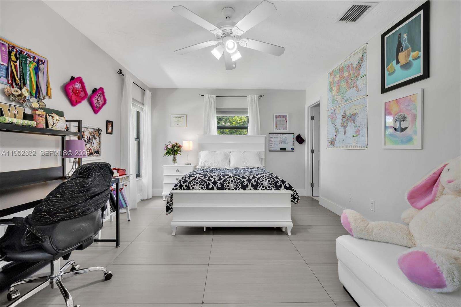 LAUREL OAKS EAST - Residential