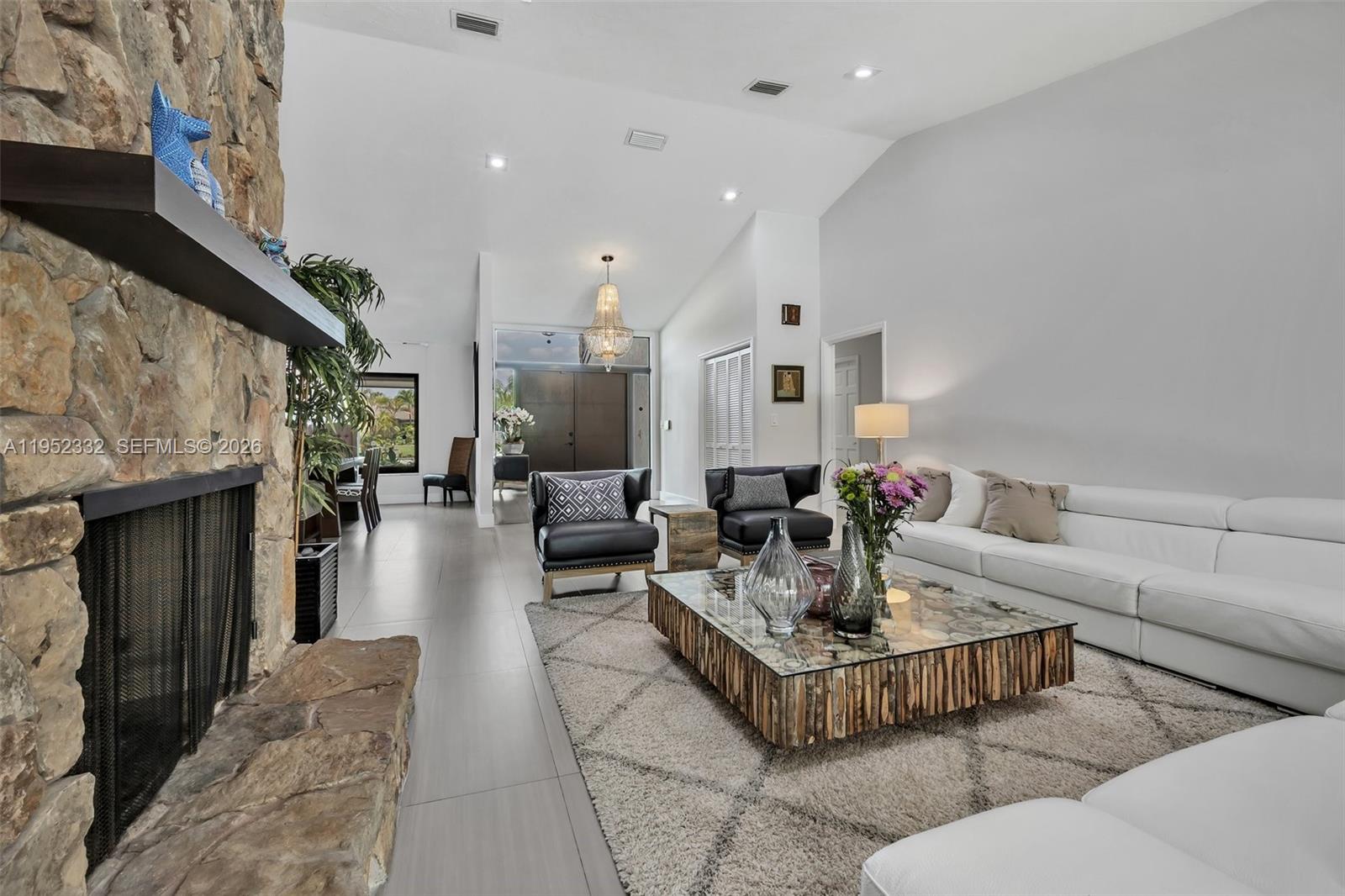 LAUREL OAKS EAST - Residential