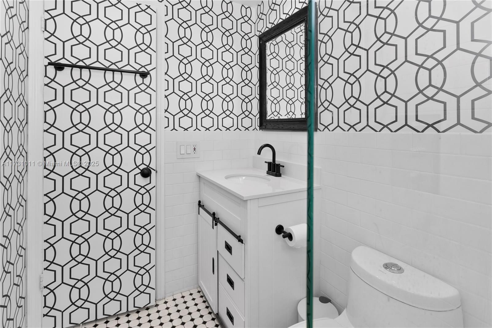 641 ESPANOLA WAY INC COND - Residential