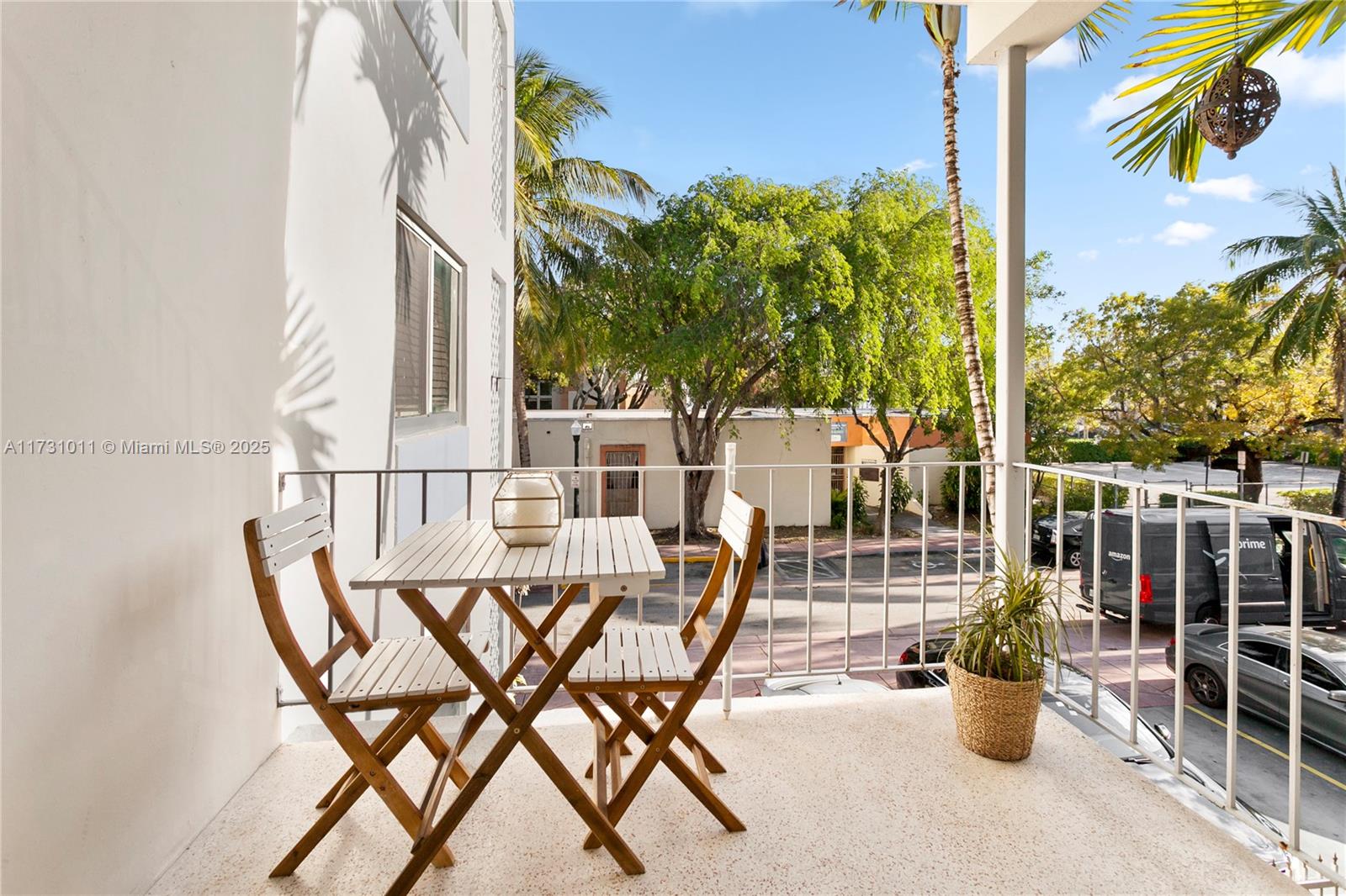 641 ESPANOLA WAY INC COND - Residential
