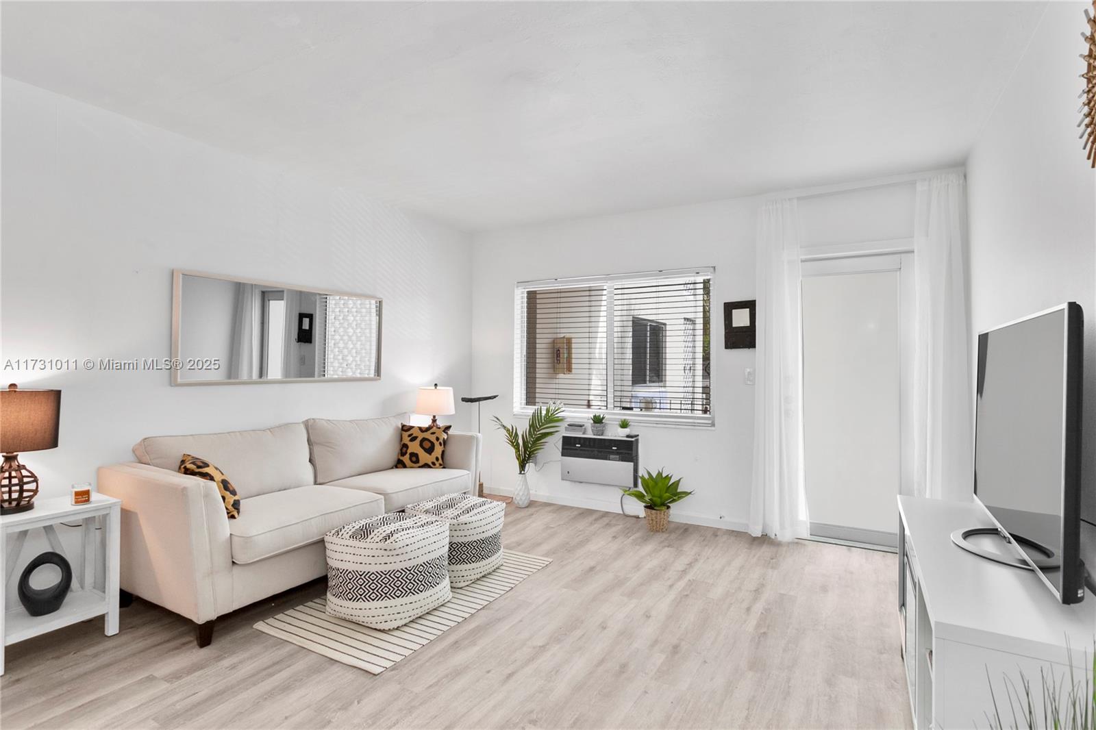 641 ESPANOLA WAY INC COND - Residential