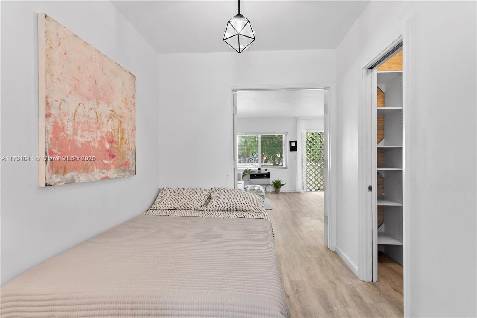 641 ESPANOLA WAY INC COND - Residential
