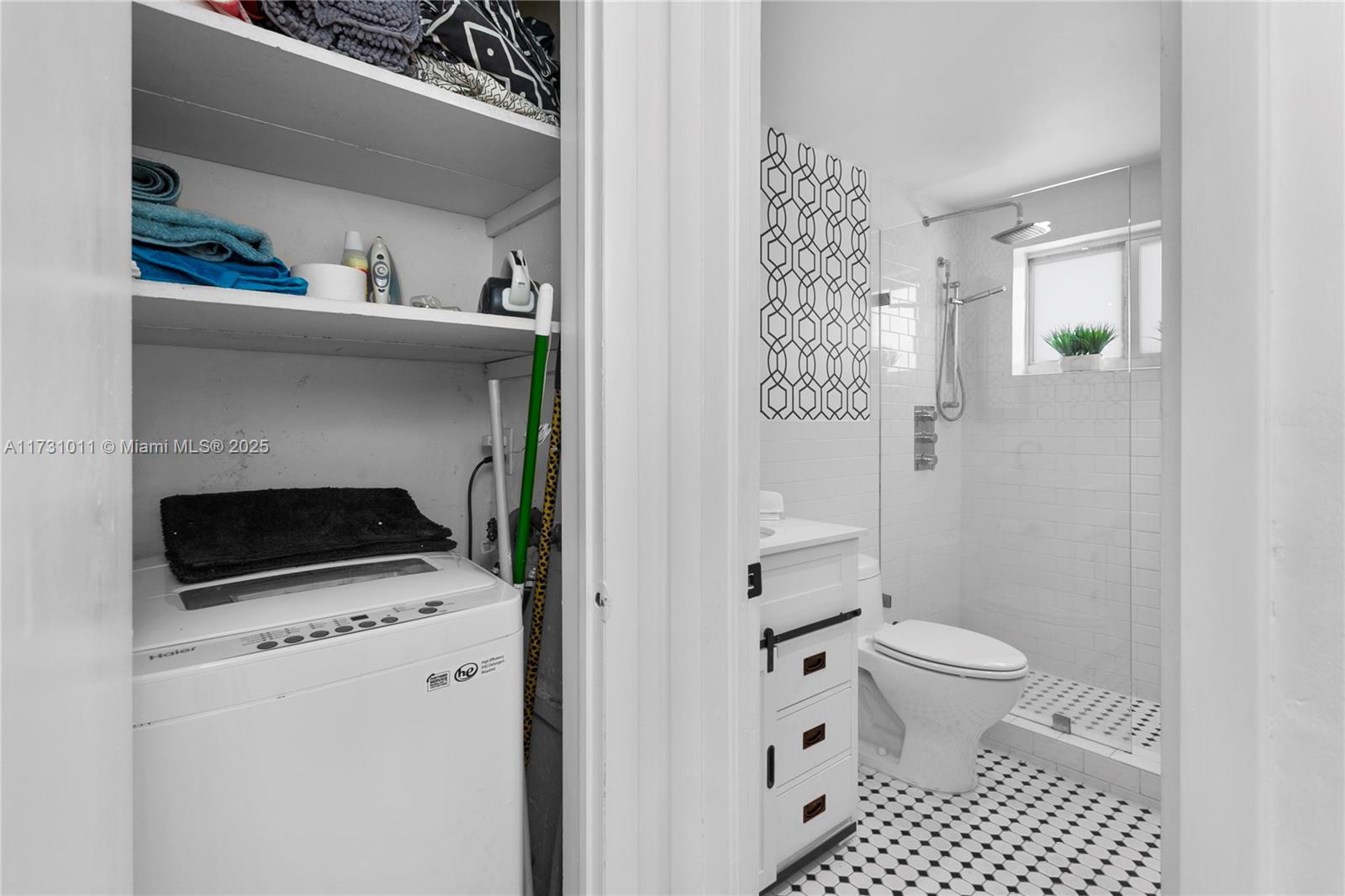 641 ESPANOLA WAY INC COND - Residential