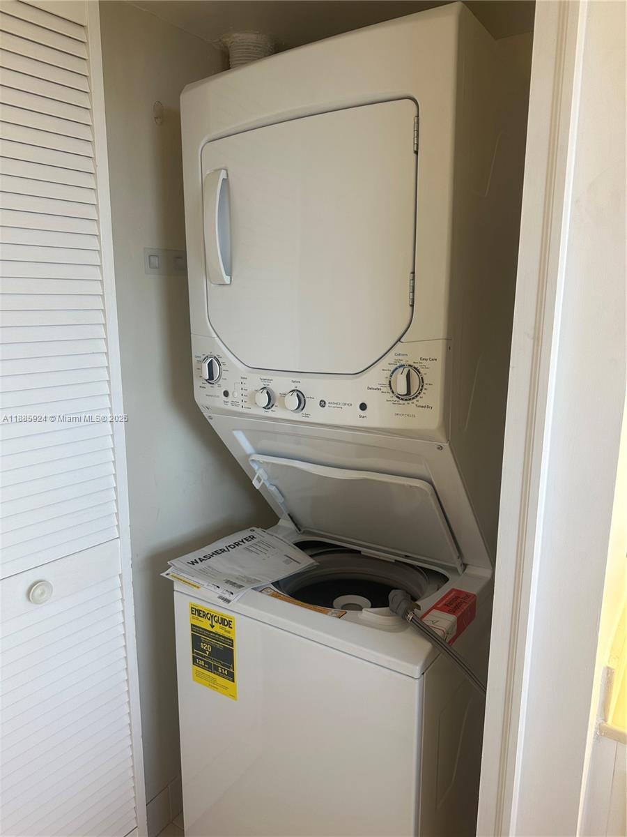 LAKE VIEW OF CALIF CLUB C - Residential Lease