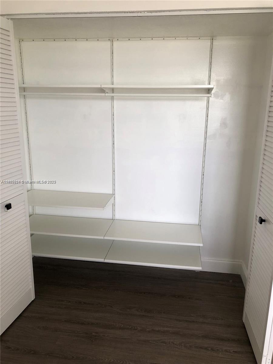 LAKE VIEW OF CALIF CLUB C - Residential Lease