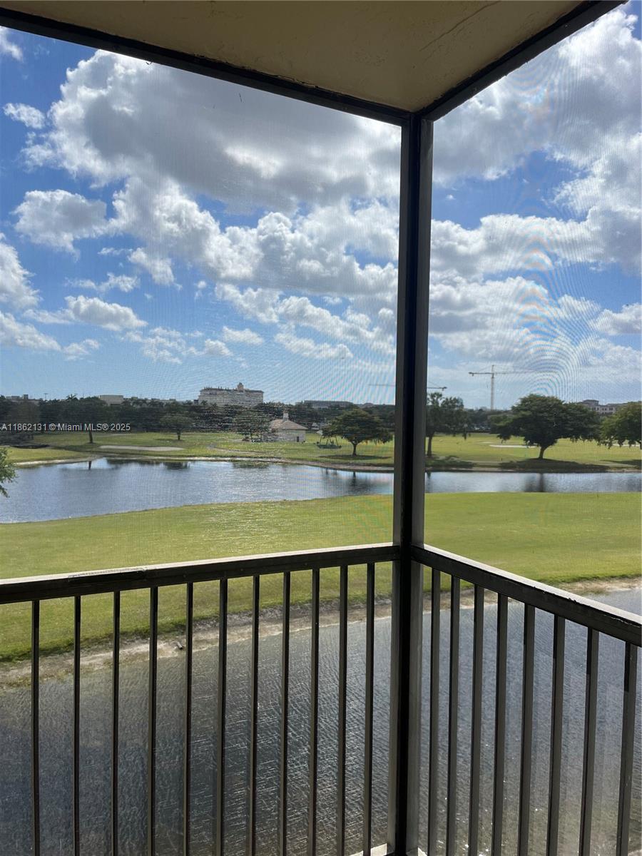 ROLLING HILLS GOLF AND TE - Residential