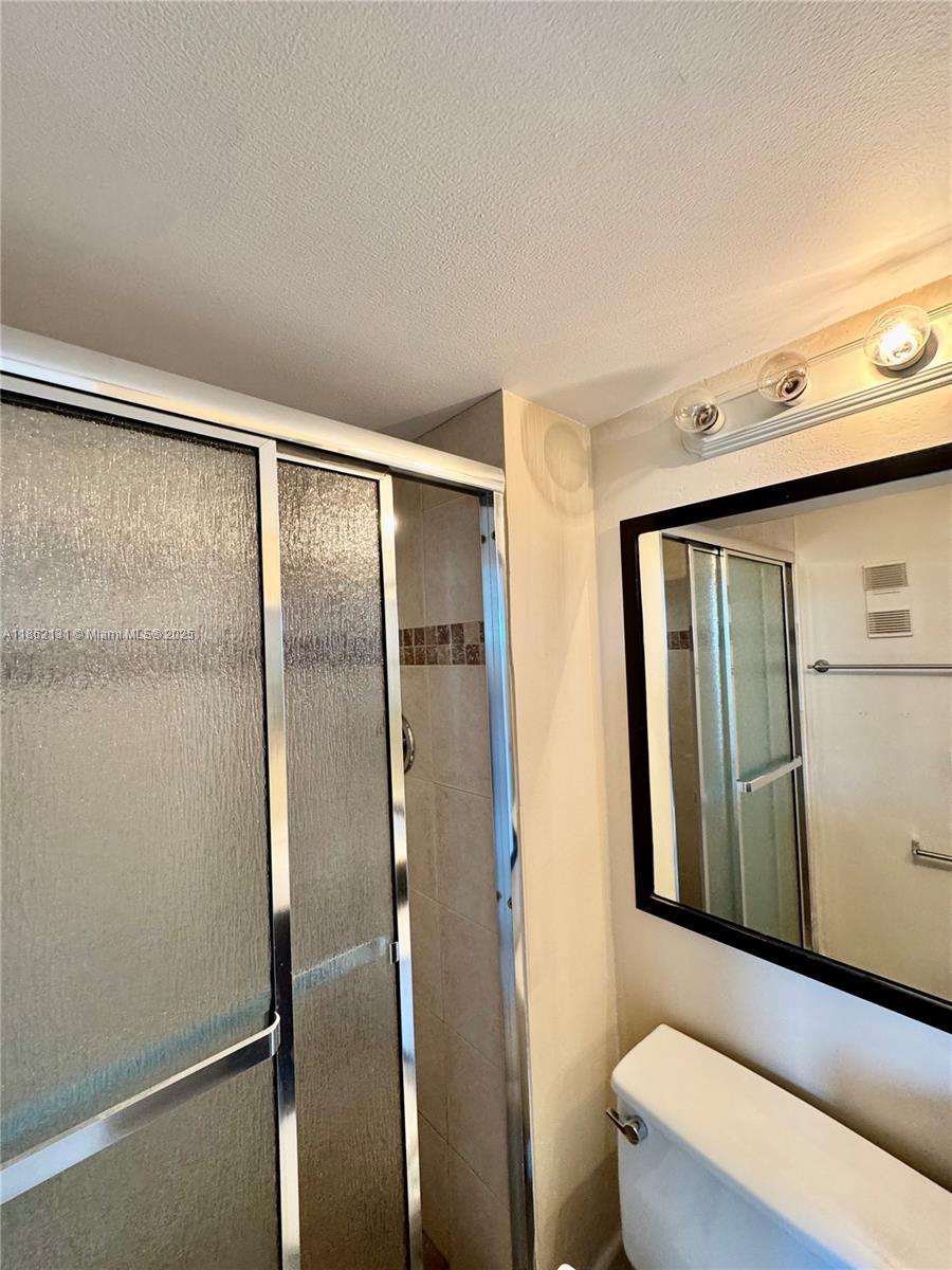 ROLLING HILLS GOLF AND TE - Residential