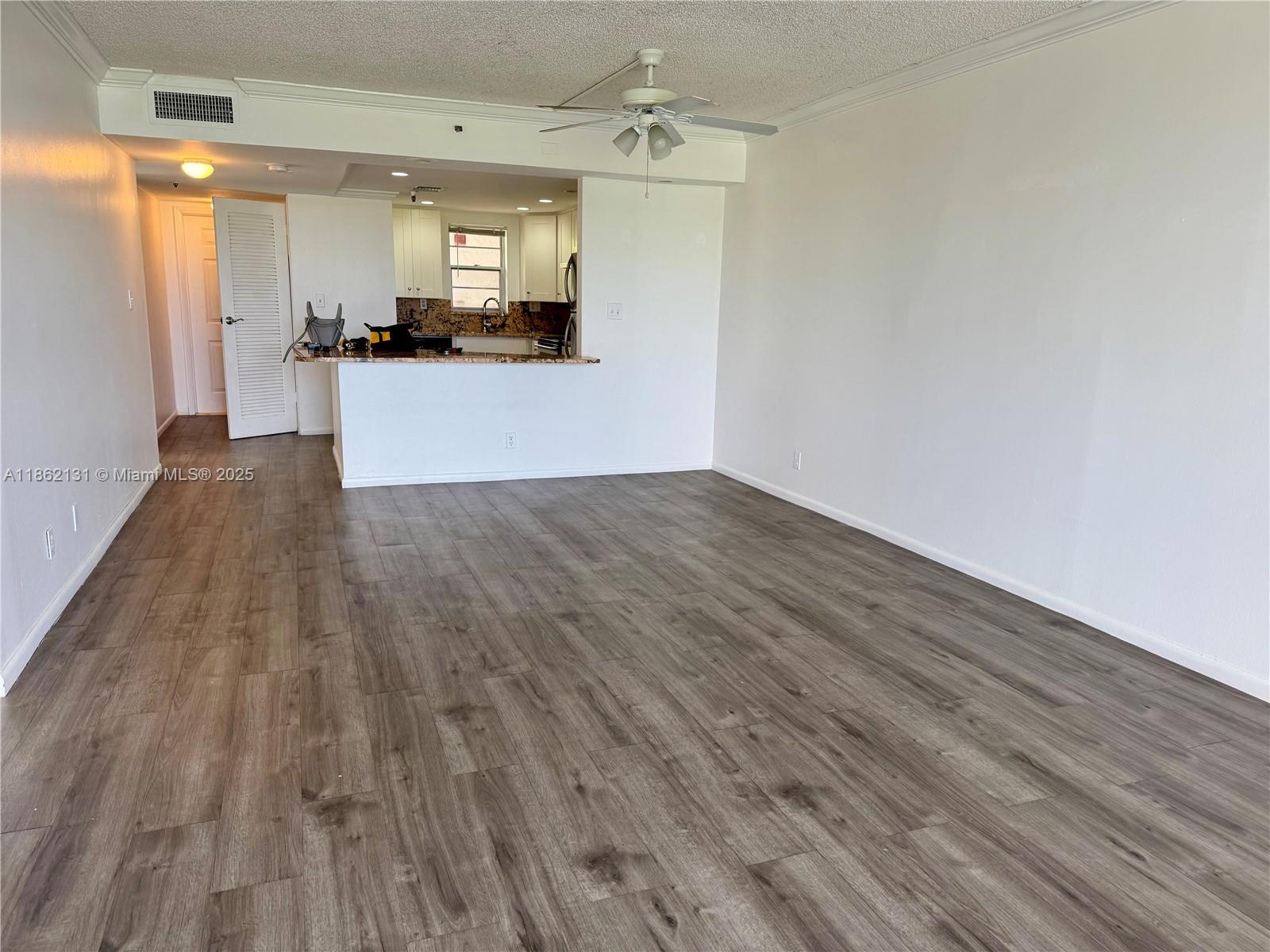 ROLLING HILLS GOLF AND TE - Residential