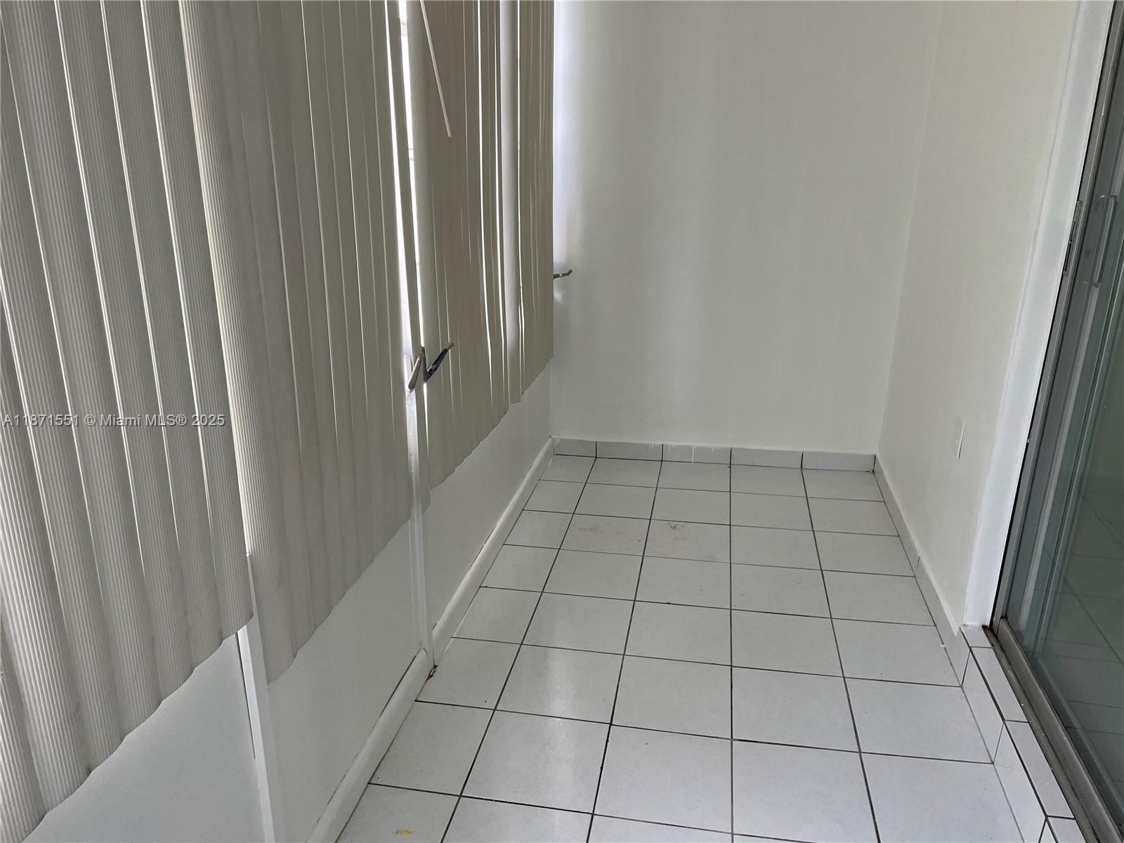 RO-MONT GARDENS ANDOVER A - Residential Lease