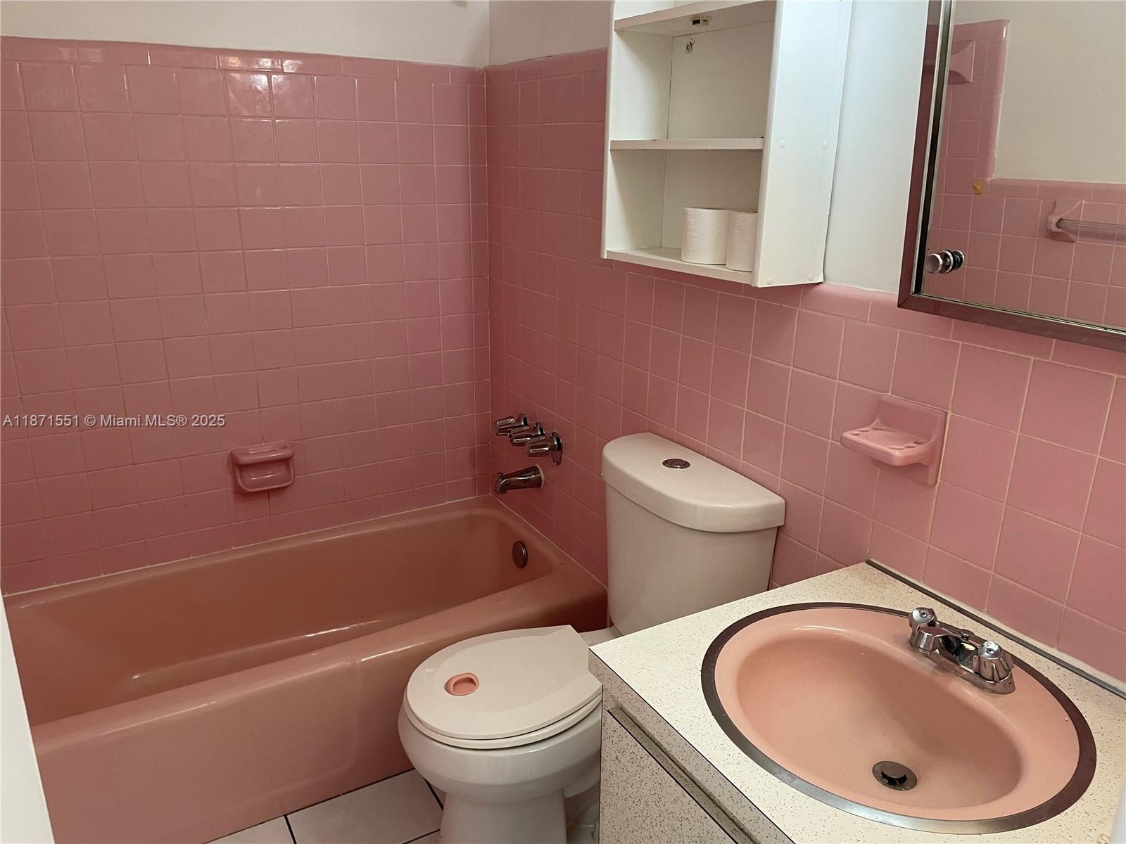 RO-MONT GARDENS ANDOVER A - Residential Lease