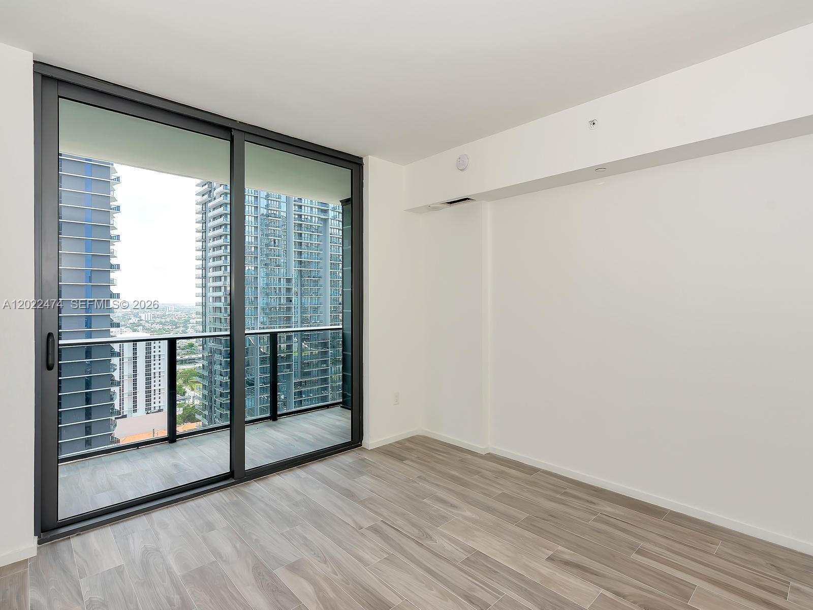 SLS LUX Residences - Residential