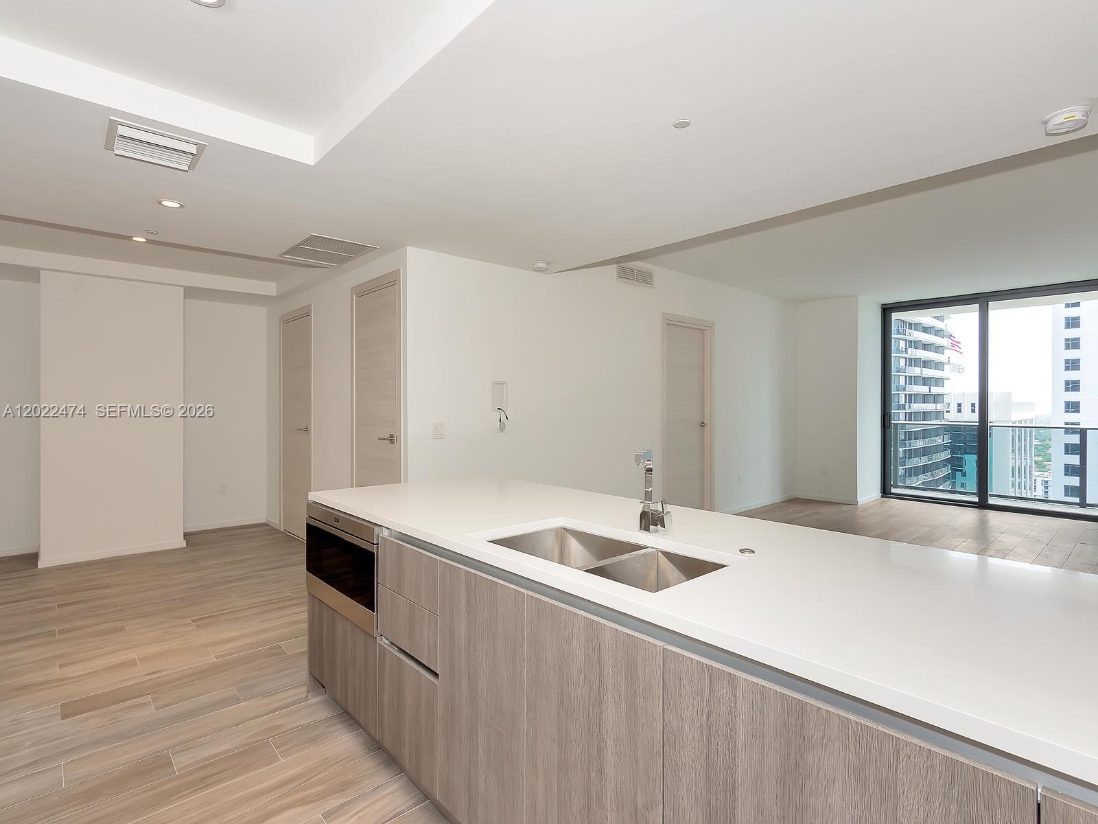 SLS LUX Residences - Residential