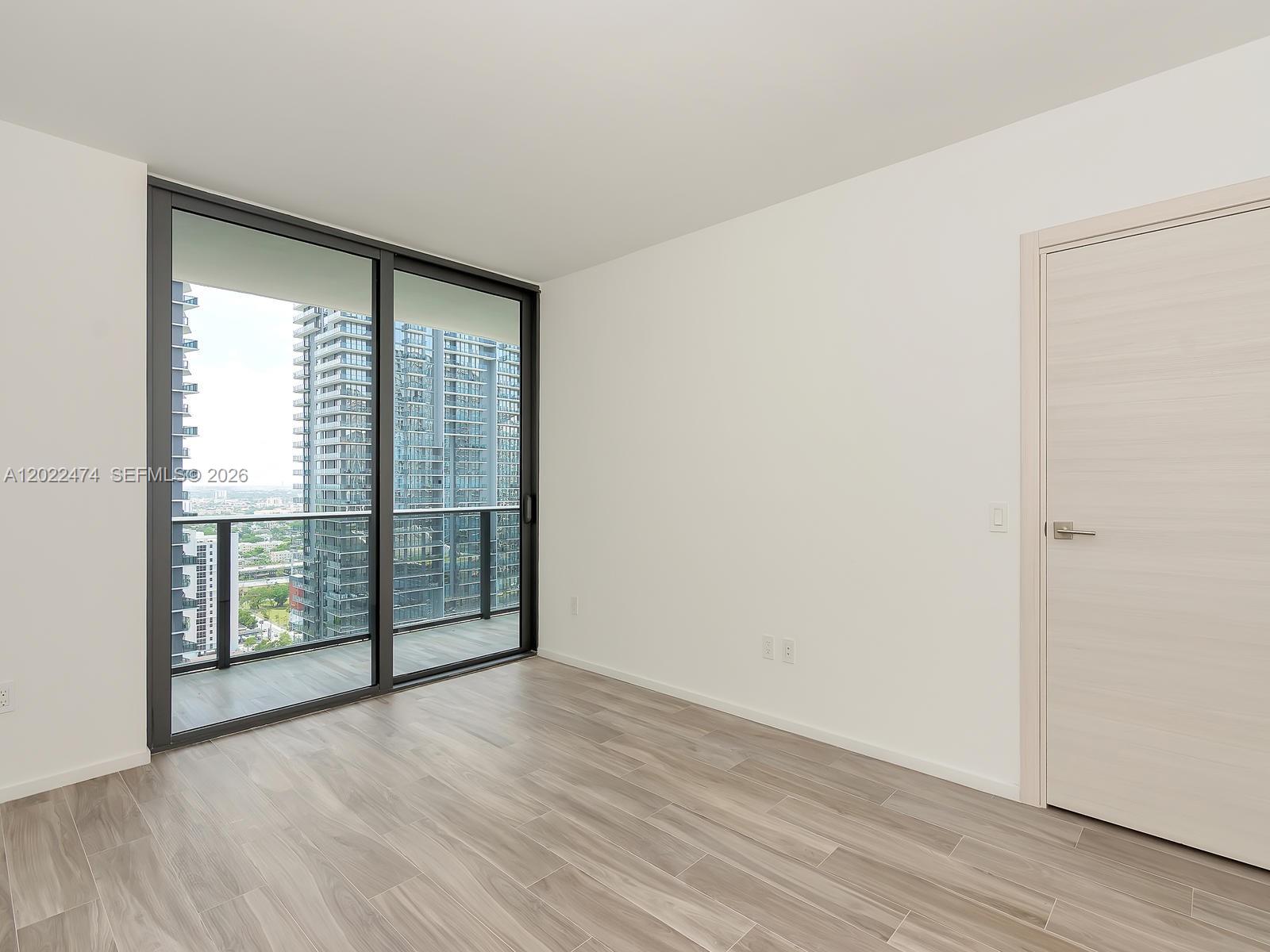 SLS LUX Residences - Residential