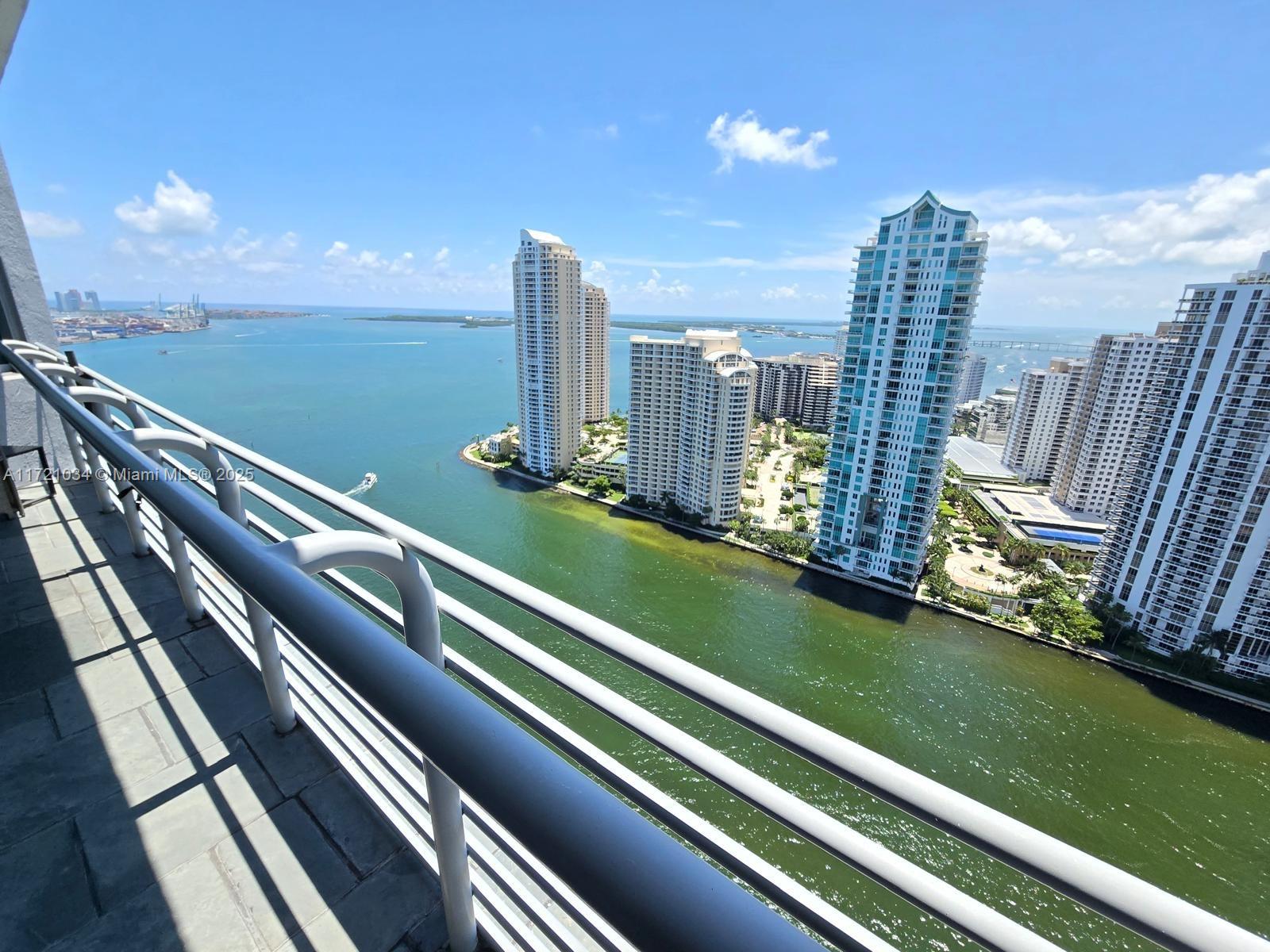 Rental Property at 325 S Biscayne Blvd 3719, Miami, Broward County, Florida - Bedrooms: 2 
Bathrooms: 2  - $4,490 MO.
