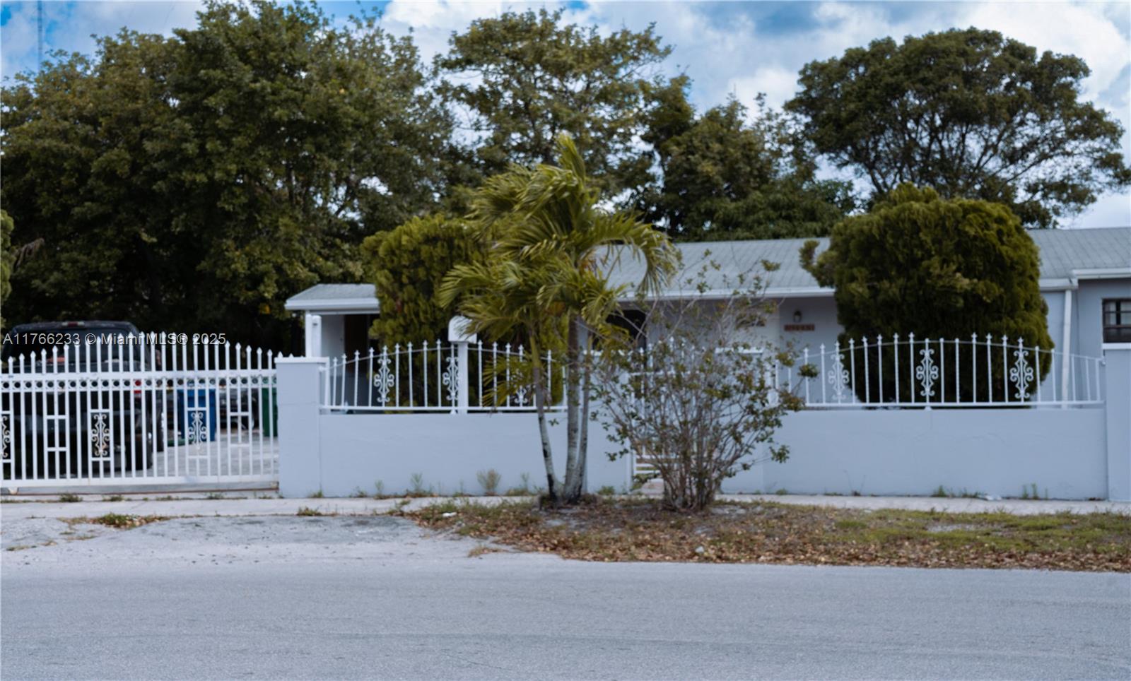 20333 Nw 42nd Ct, Miami Gardens, Broward County, Florida - 3 Bedrooms  
2 Bathrooms - 