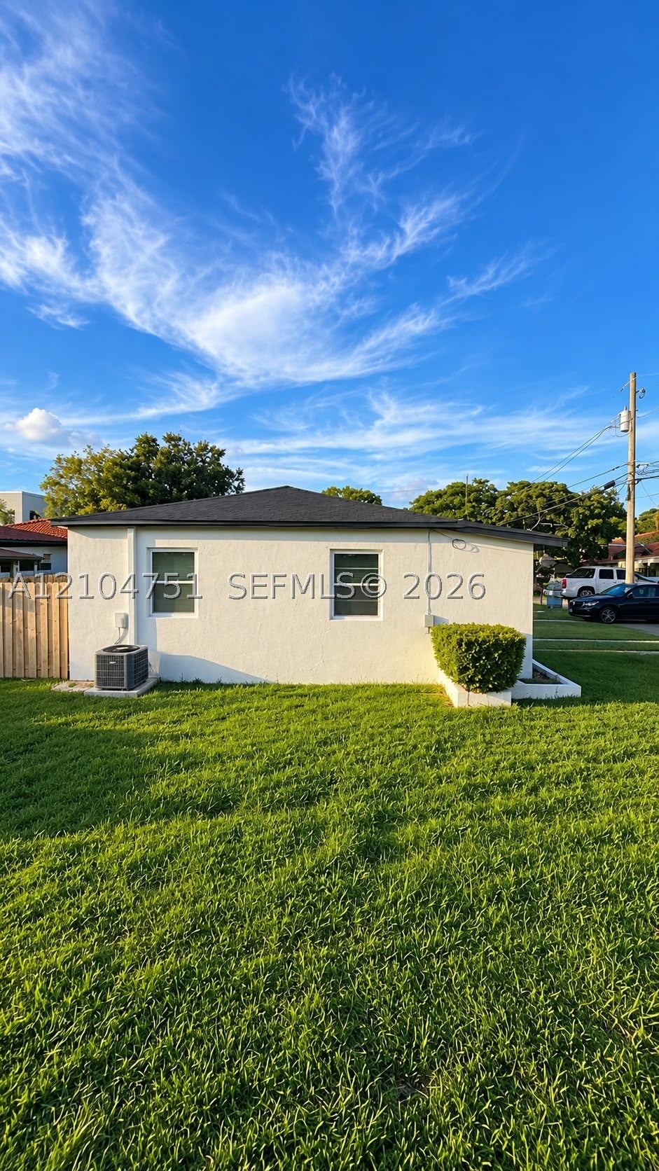 250 NW 34th Ave