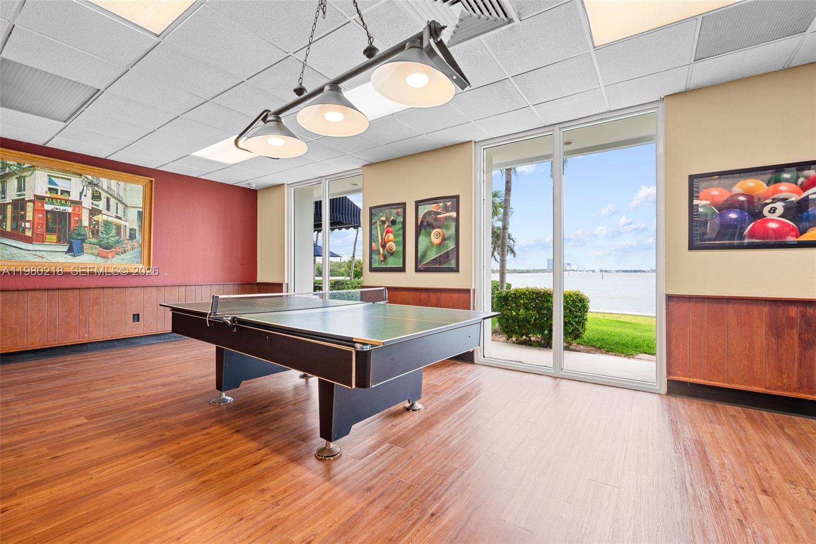 ARLEN HOUSE WEST CONDO - Residential