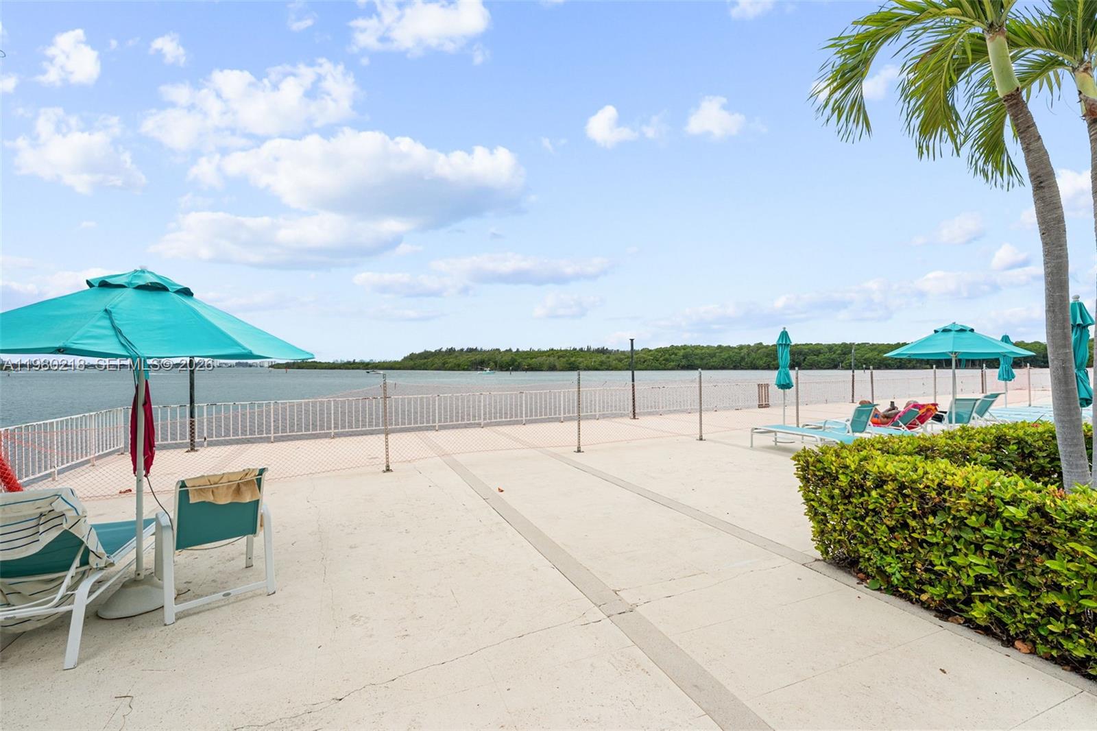ARLEN HOUSE WEST CONDO - Residential