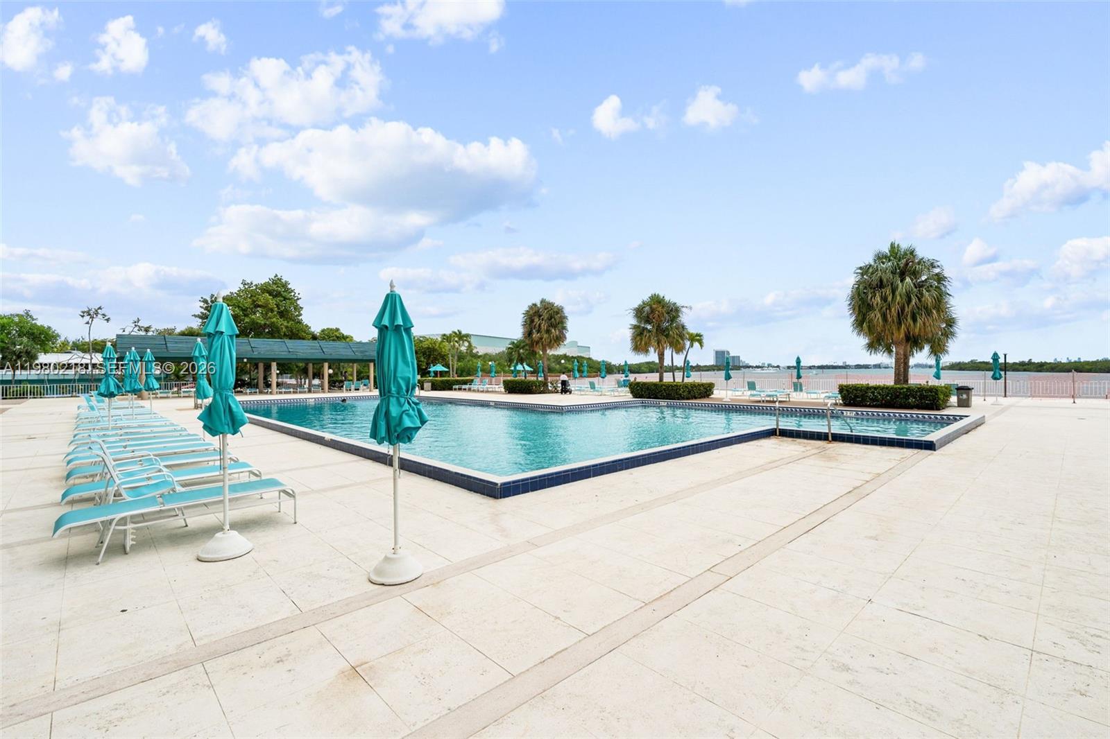 ARLEN HOUSE WEST CONDO - Residential