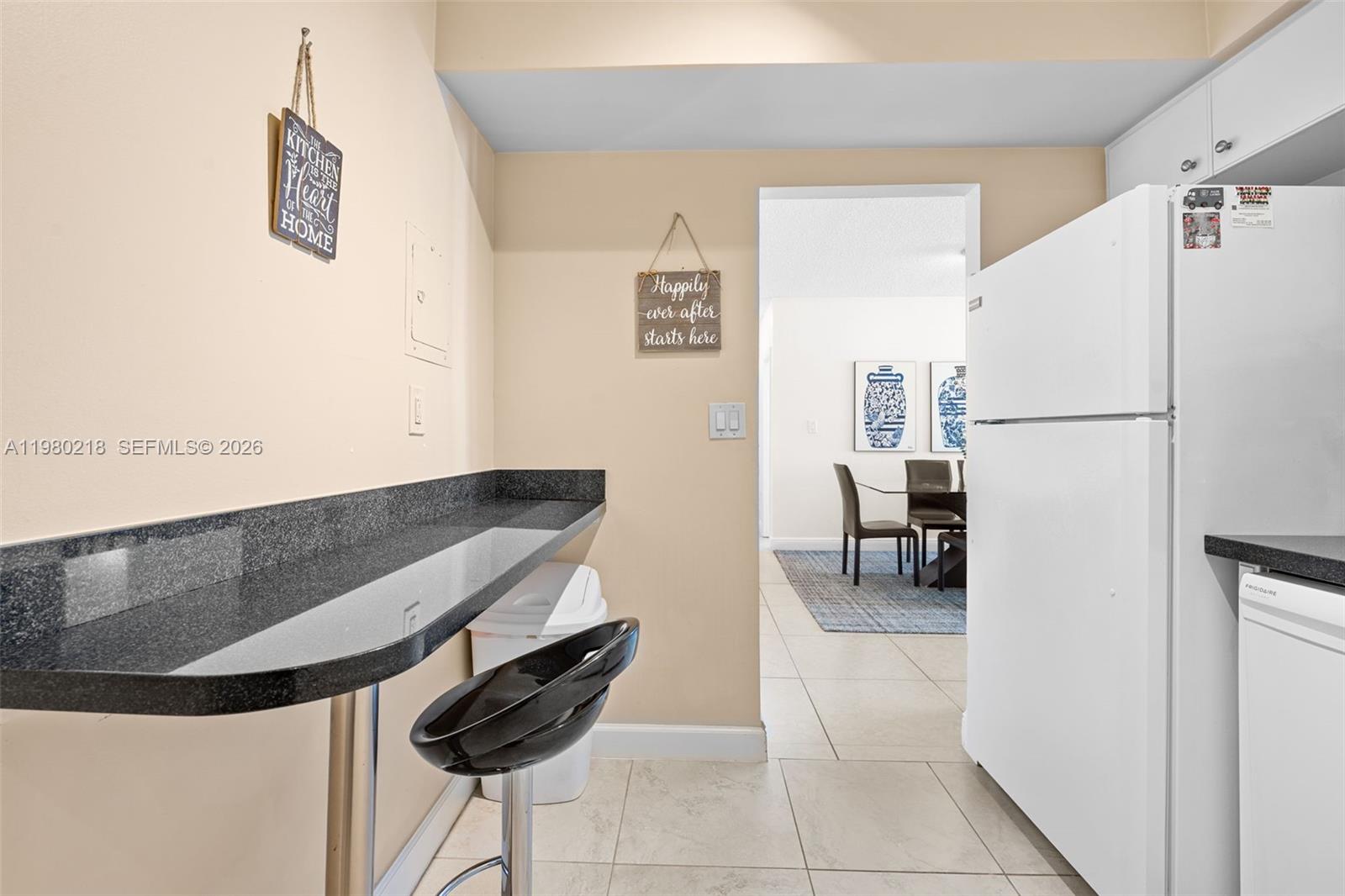 ARLEN HOUSE WEST CONDO - Residential