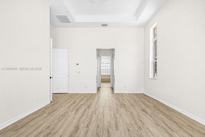 331000 - GOLDEN GATE EST - Residential