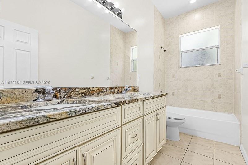 331000 - GOLDEN GATE EST - Residential