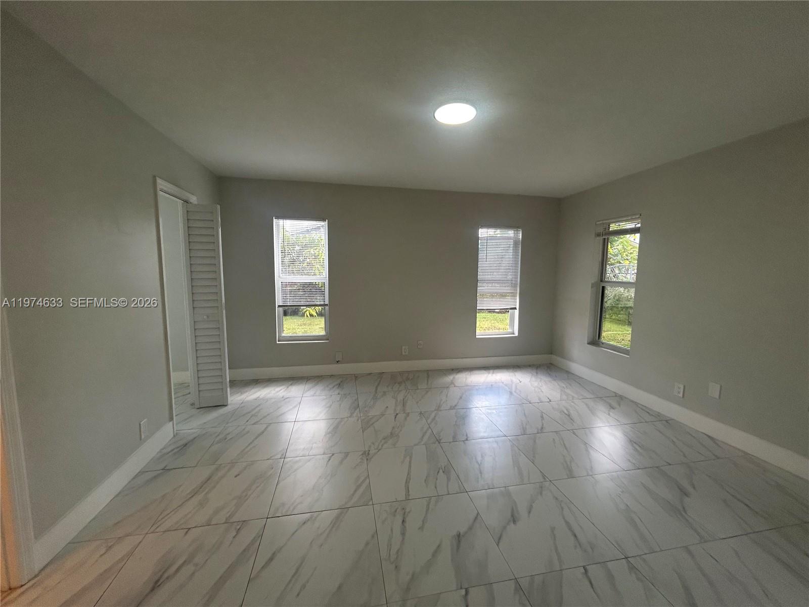 GRACEWOOD 24-22 B - Residential Lease