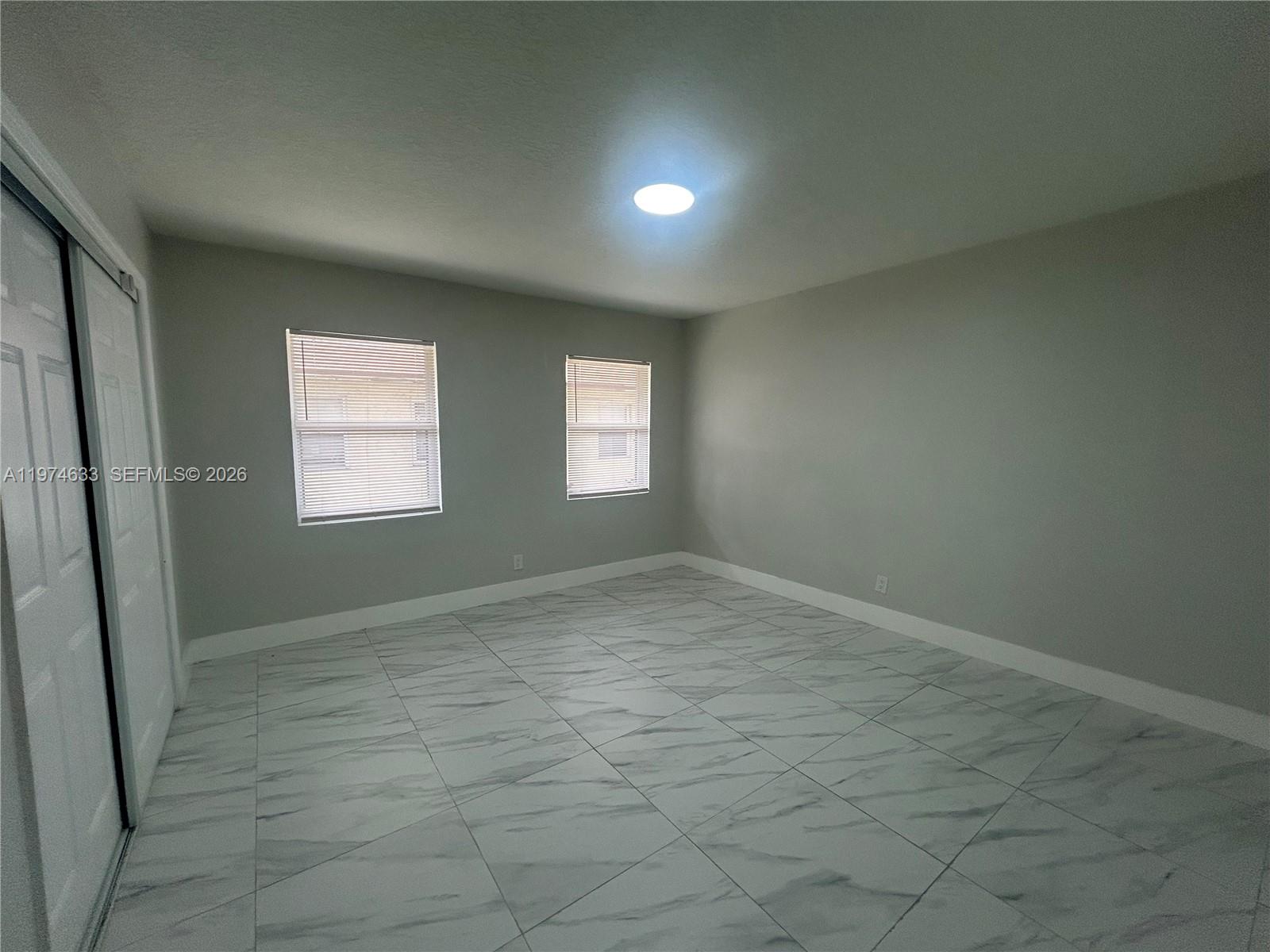 GRACEWOOD 24-22 B - Residential Lease