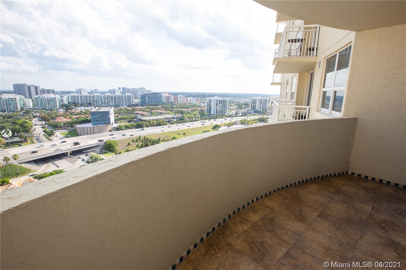 TURNBERRY ON THE GREEN CO - Residential Lease