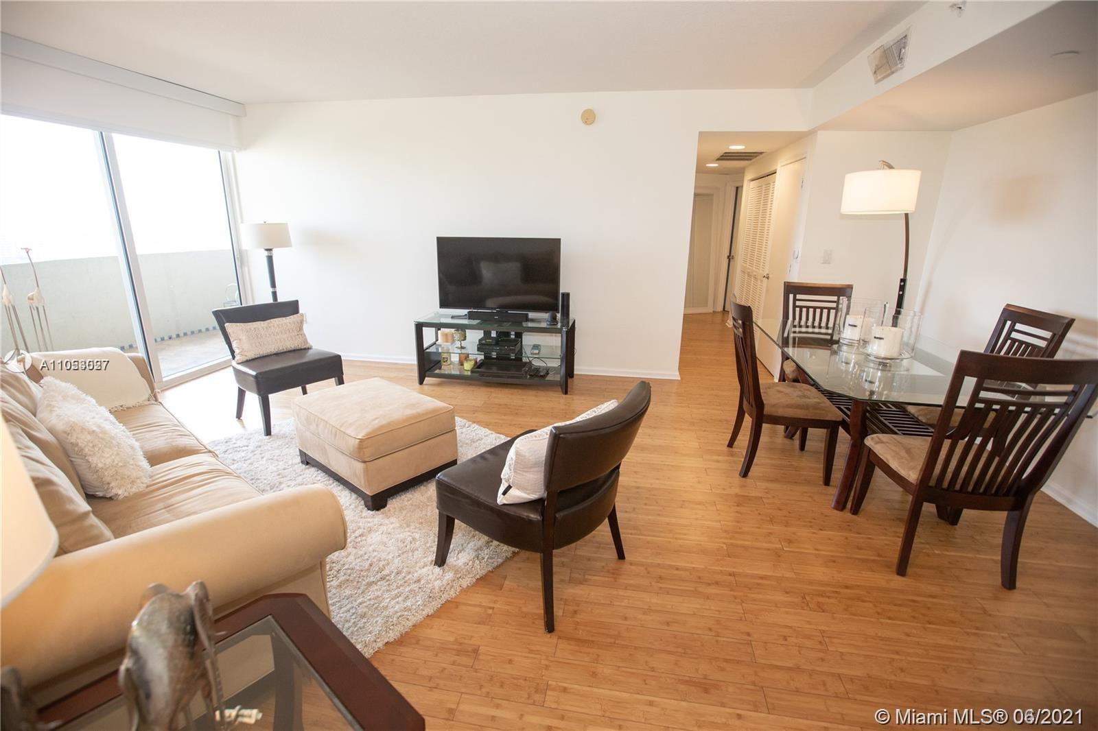 TURNBERRY ON THE GREEN CO - Residential Lease