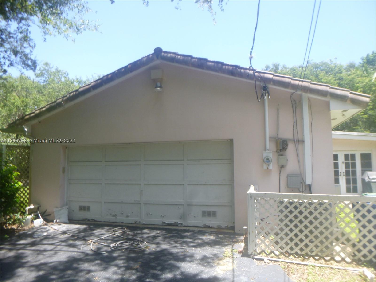 Photo 5 of 6 of 6390 SW 92nd St house