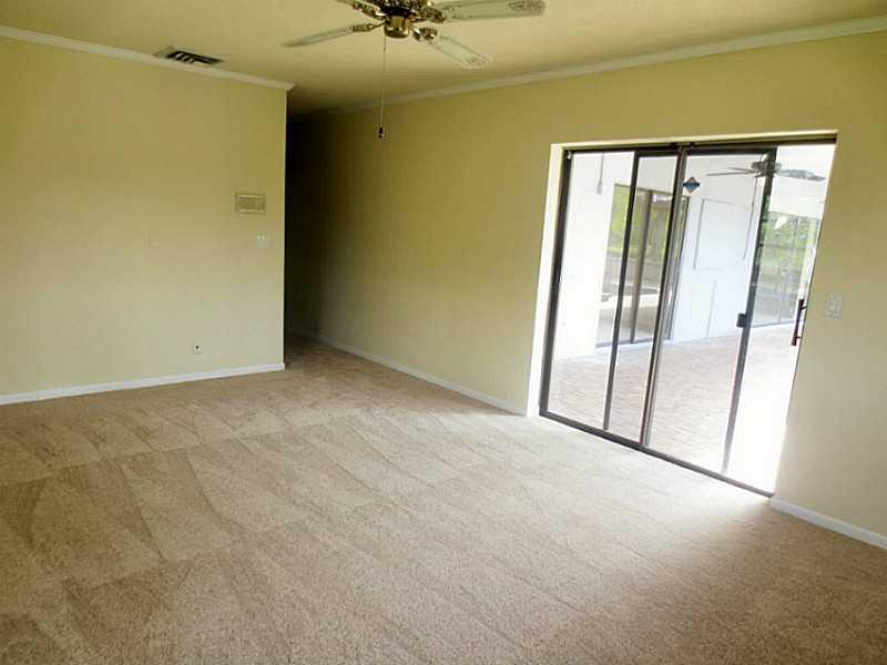 CORAL SPRINGS COUNTRY CLU - Residential