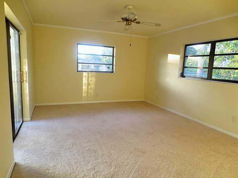 CORAL SPRINGS COUNTRY CLU - Residential