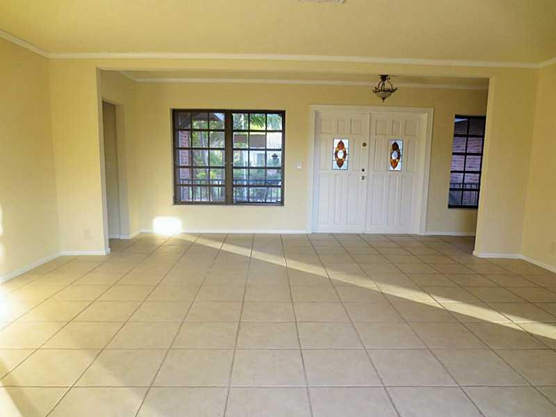 CORAL SPRINGS COUNTRY CLU - Residential