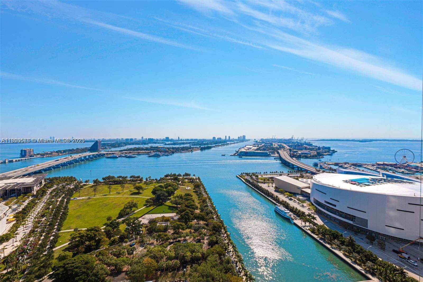 900 Biscayne Blvd 3309, Miami, Broward County, Florida - 2 Bedrooms  
3 Bathrooms - 