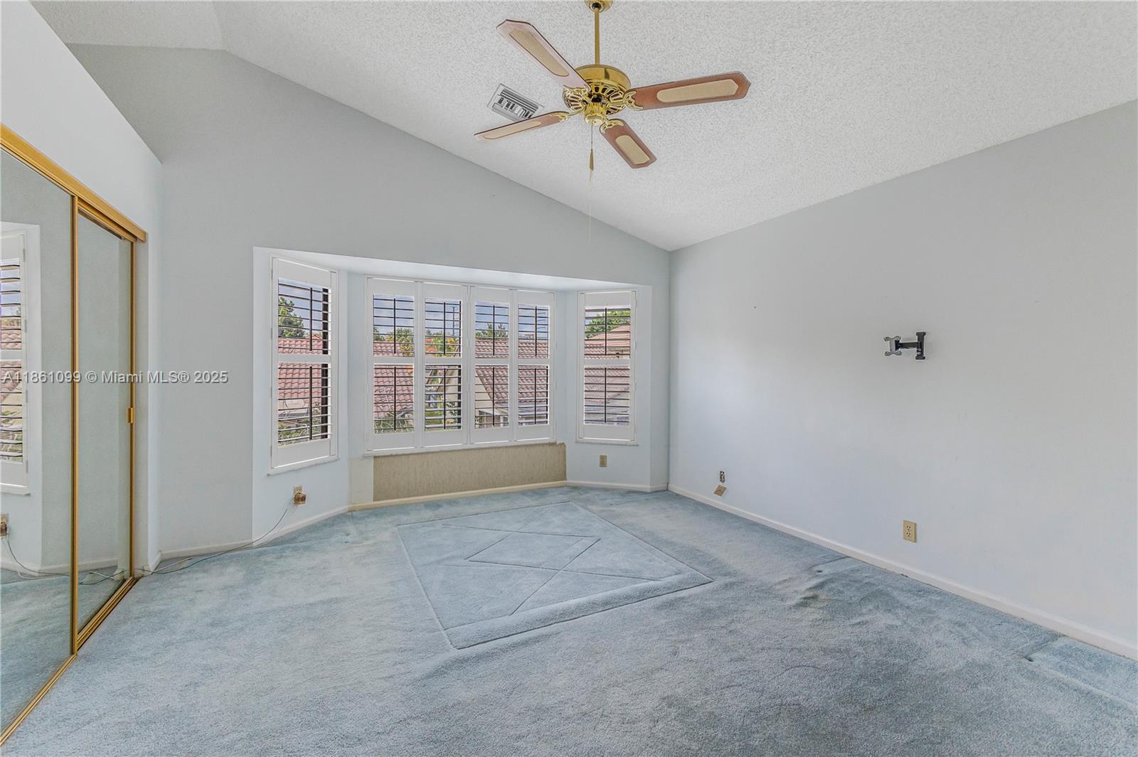 WIMBLEDON VILLAS OF VIA V - Residential