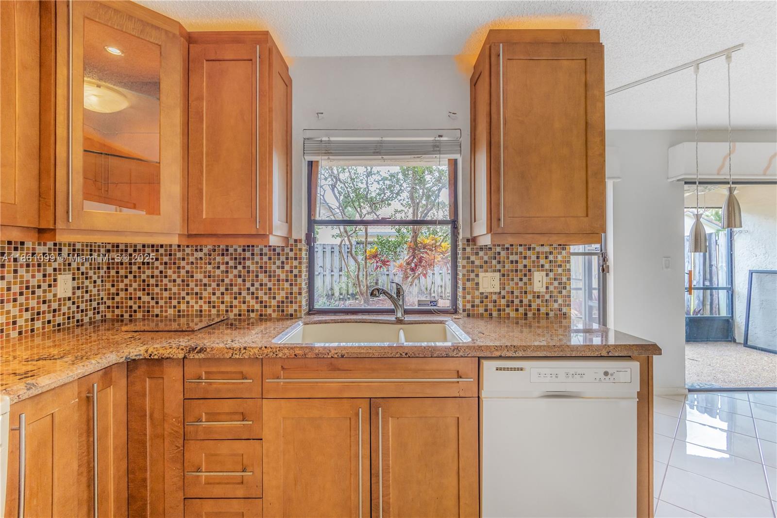 WIMBLEDON VILLAS OF VIA V - Residential