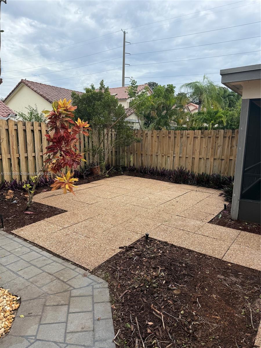 WIMBLEDON VILLAS OF VIA V - Residential