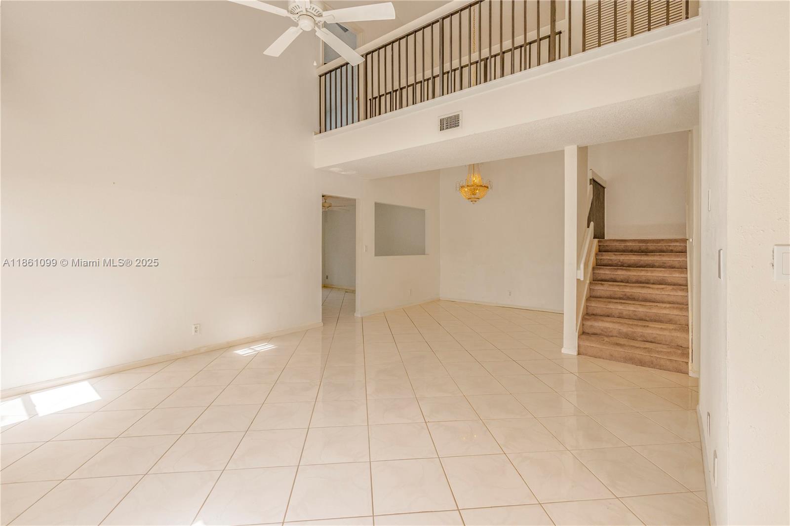 WIMBLEDON VILLAS OF VIA V - Residential