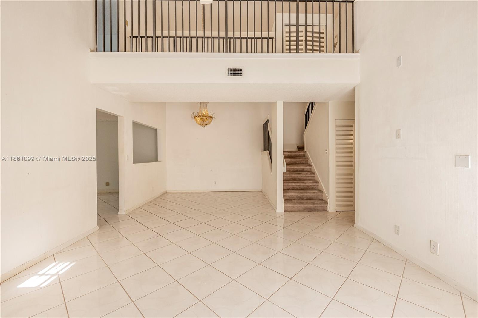 WIMBLEDON VILLAS OF VIA V - Residential