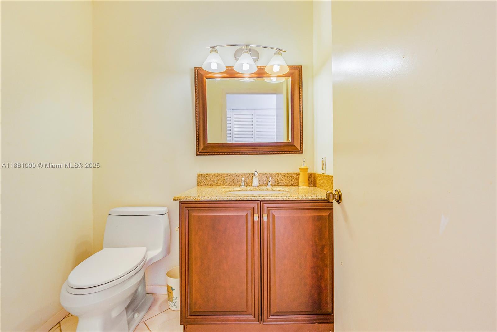 WIMBLEDON VILLAS OF VIA V - Residential