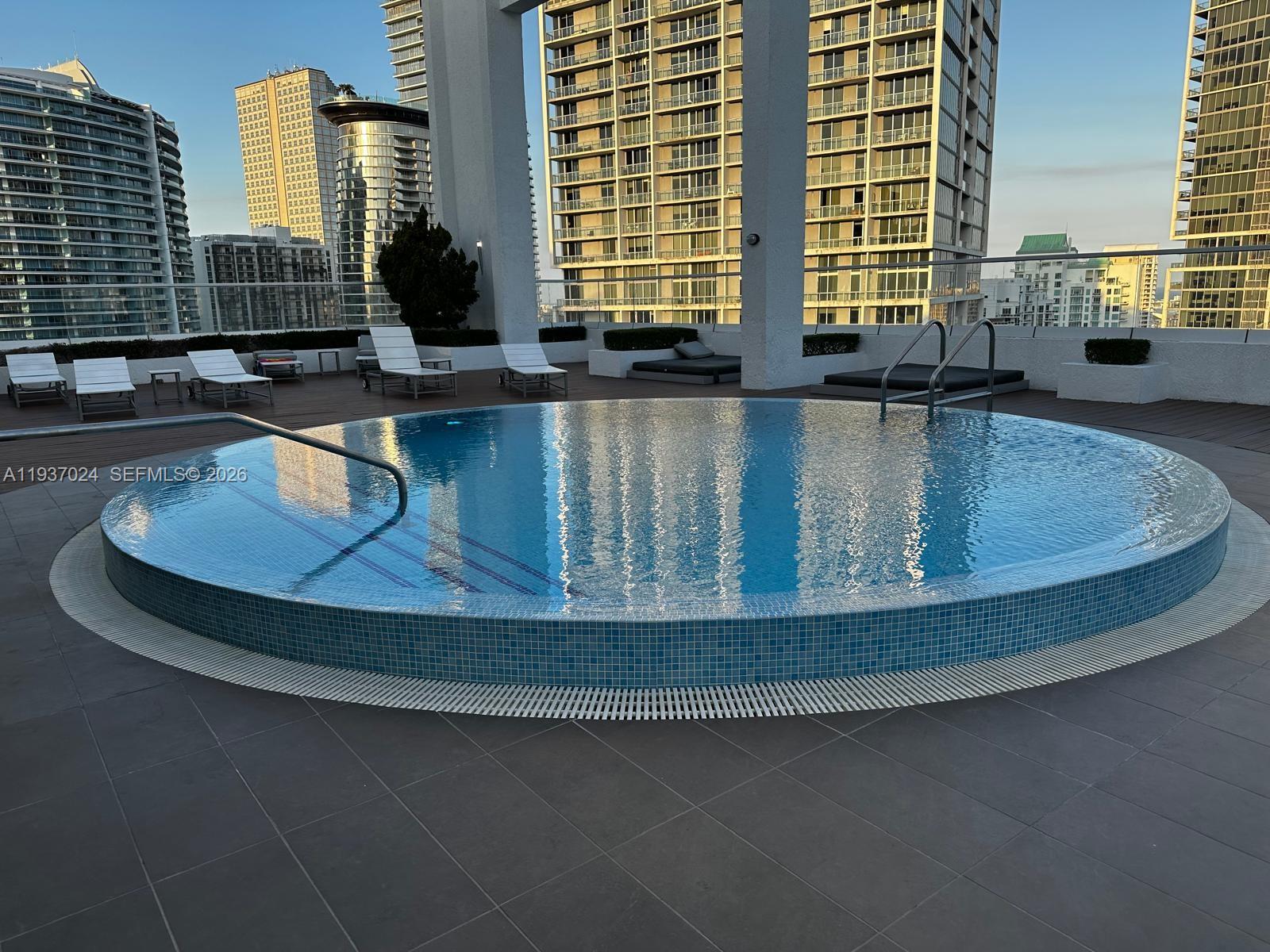 500 BRICKELL EAST CONDO - Residential