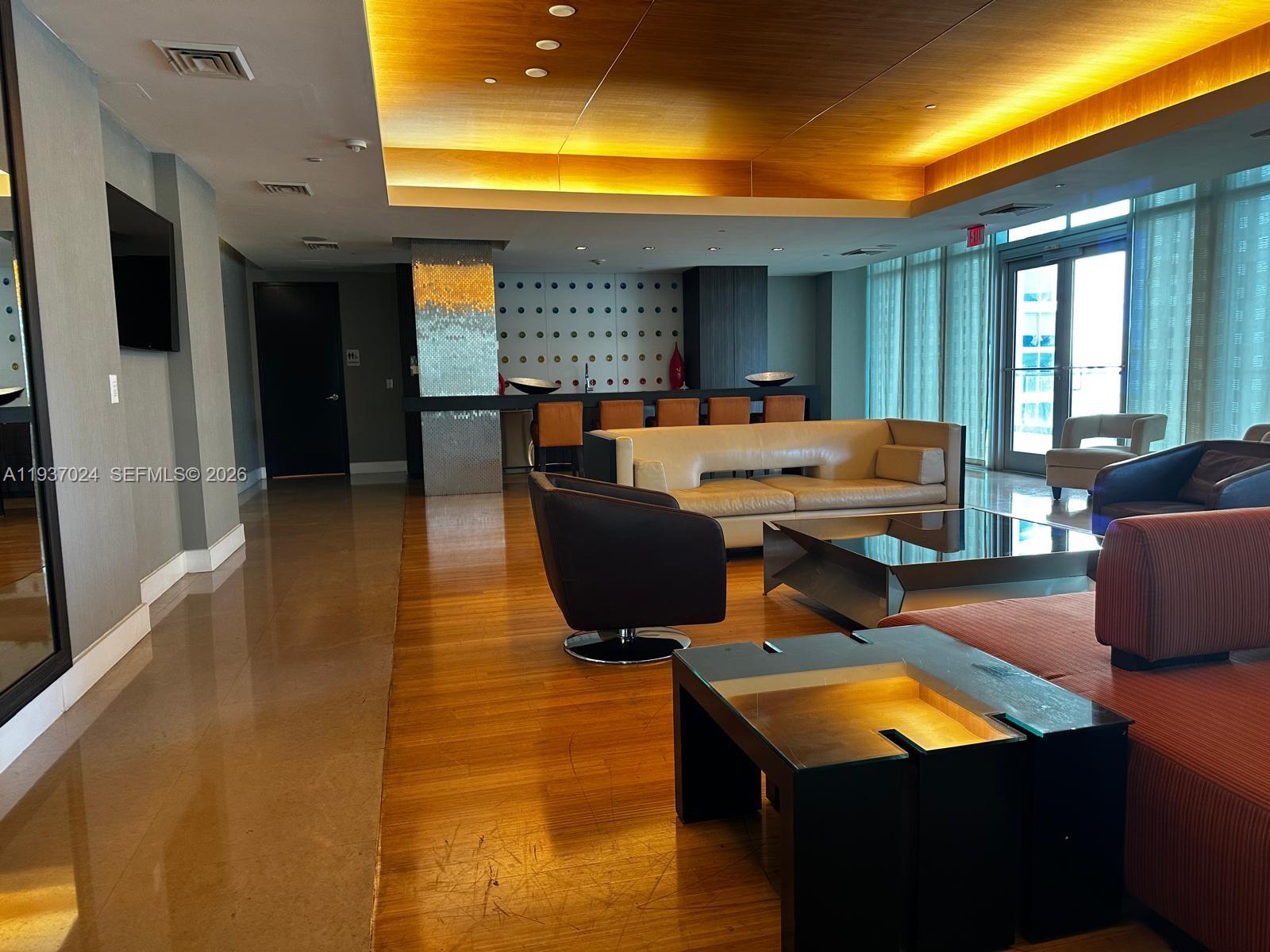 500 BRICKELL EAST CONDO - Residential