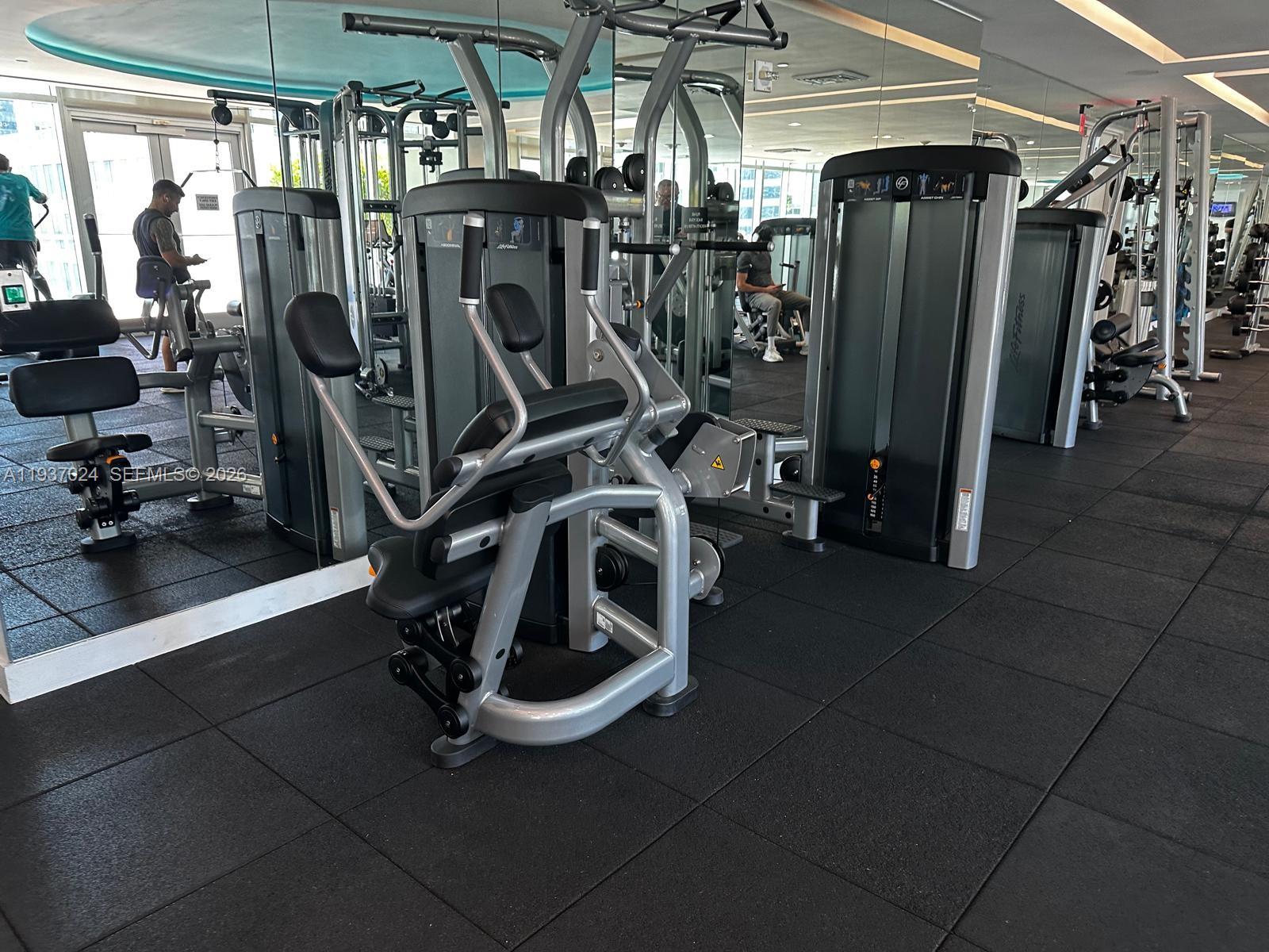 500 BRICKELL EAST CONDO - Residential