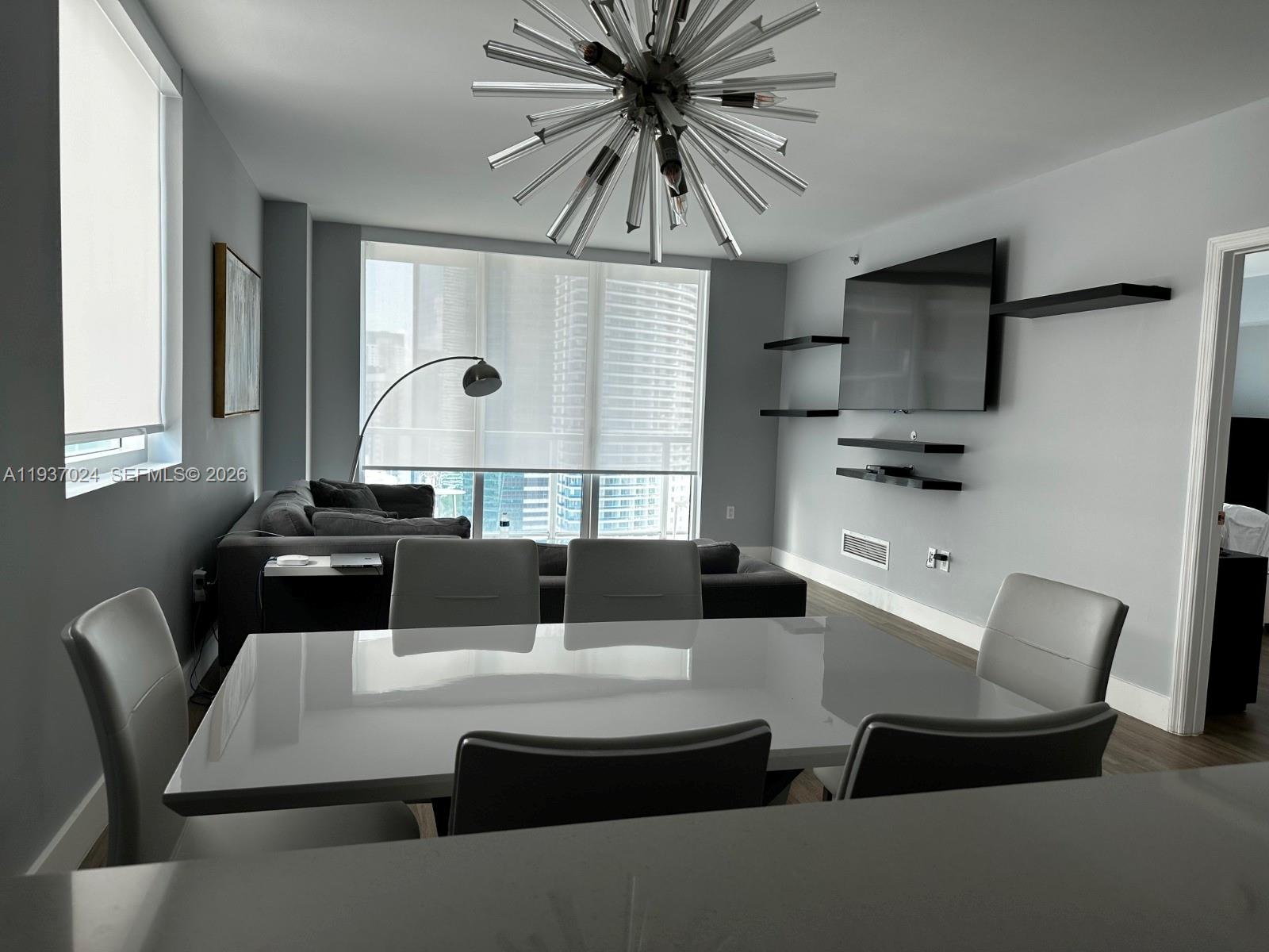 500 Brickell Ave 3307