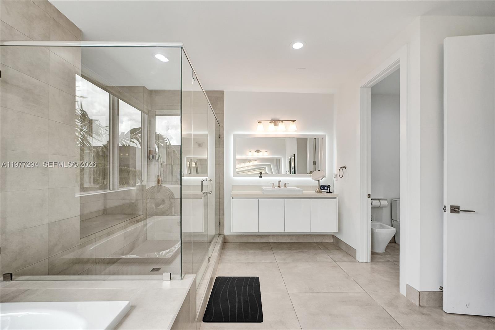 DORAL COMMONS RESIDENTIAL - Residential