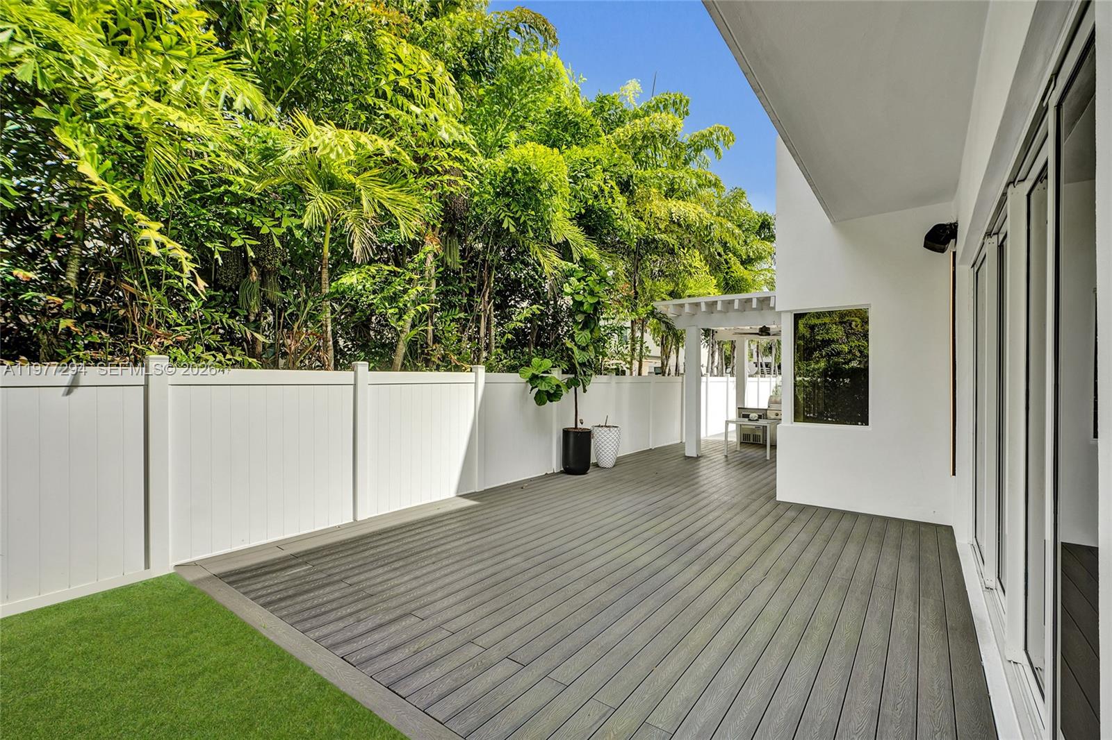 DORAL COMMONS RESIDENTIAL - Residential