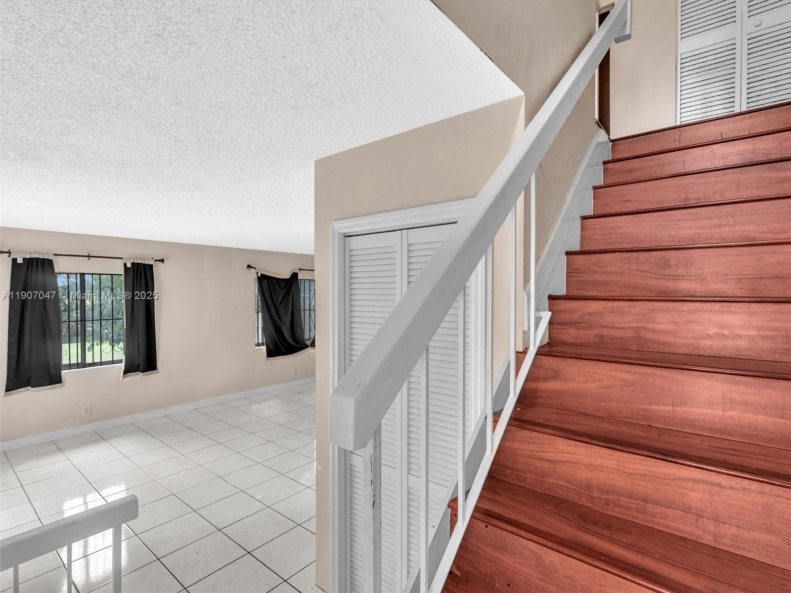 HABITAT II CONDO - Residential