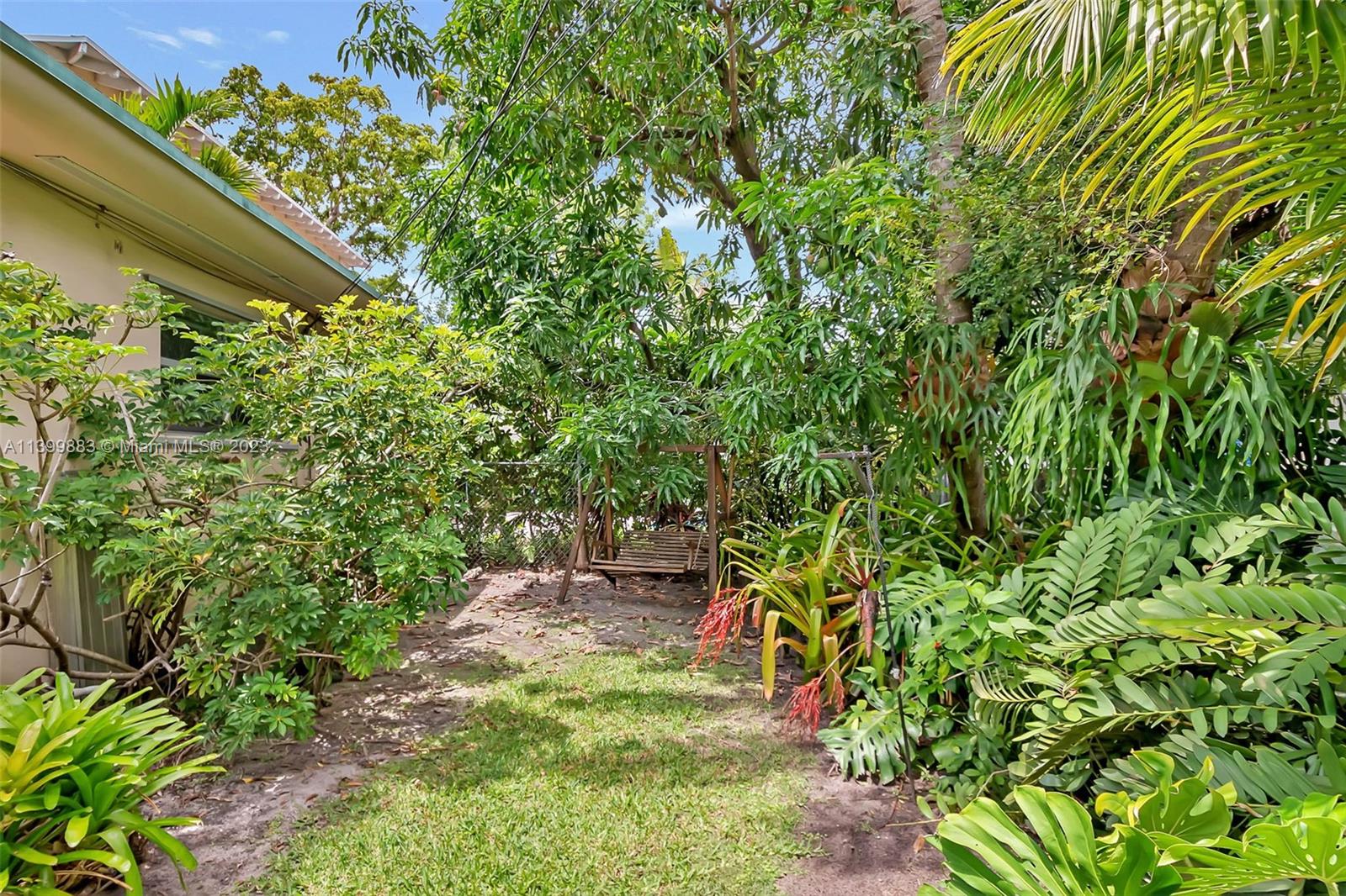 AMD PLAT OF SUNSET LAKE S - Residential