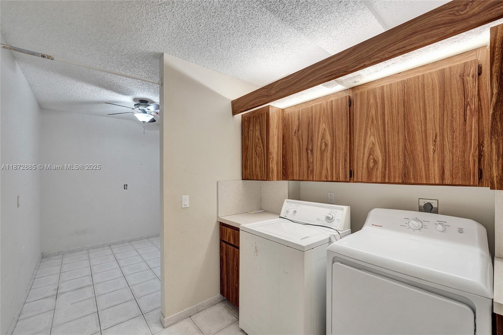 CONDO 1 OF WHITEHALL COND - Residential Lease